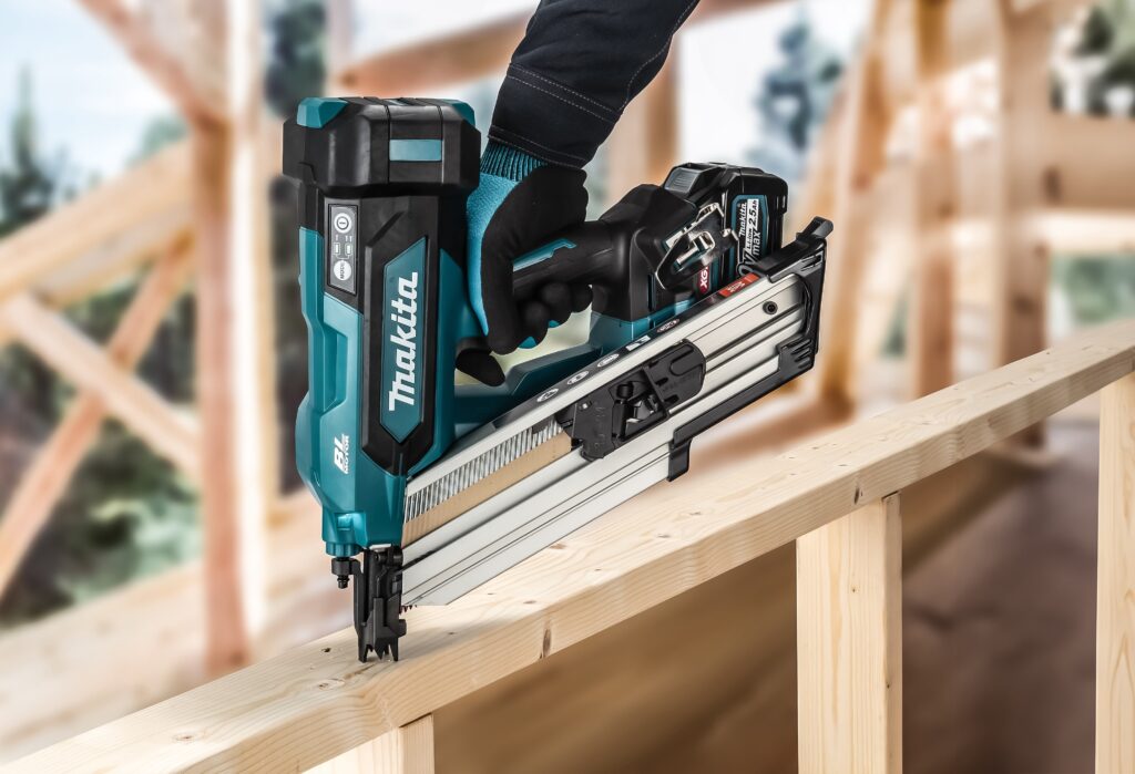 Makita BN001GZ nailer