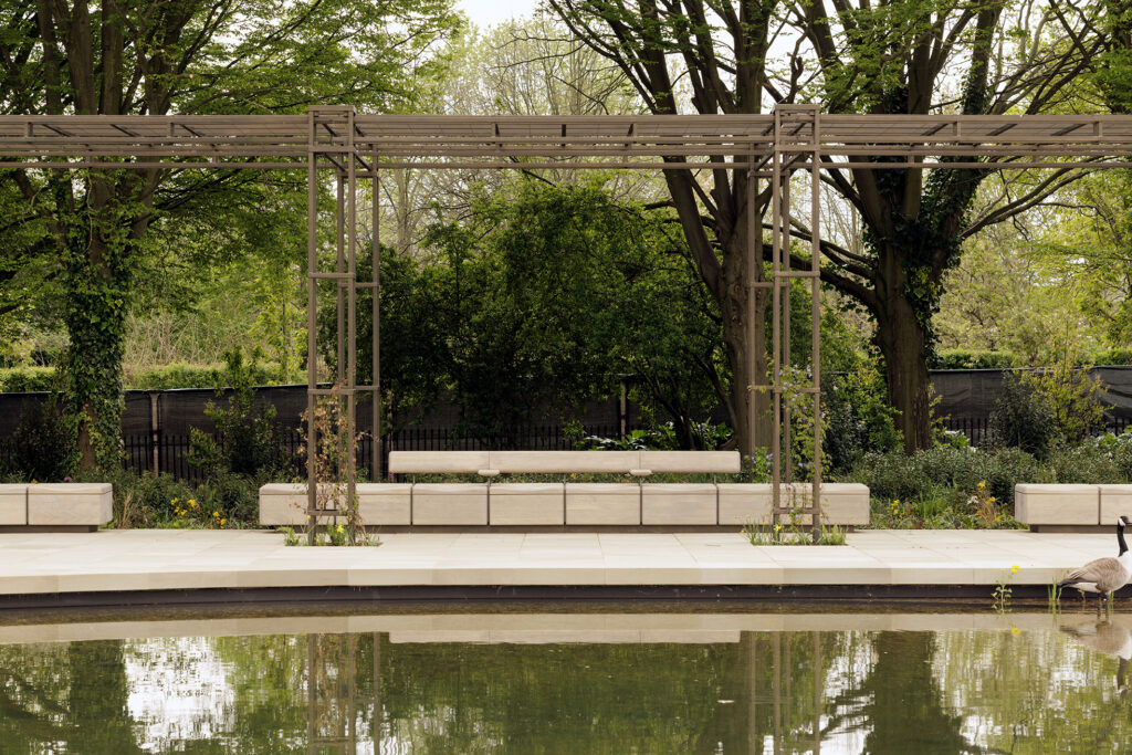 Accoya wood has been chosen for Queen Elizabeth II memorial garden benches Regent’s Park project